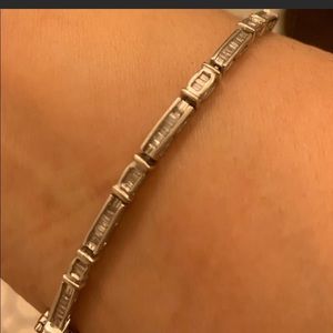 14 karat bracelet with baguette diamonds